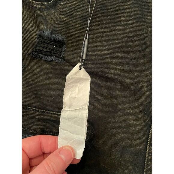 *3/$15 Fashion Nova women’s  Distressed Cargo Denim Shorts Black Size 20 - Picture 7 of 11